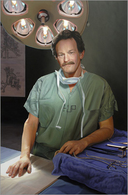 LARRY R. KAISER, MD